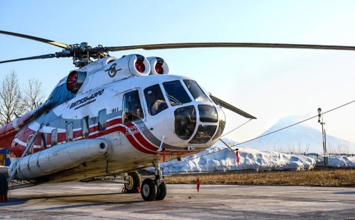 Divers search for survivors after tourist Mi-8 sinks in Russian lake | News | Flight Global