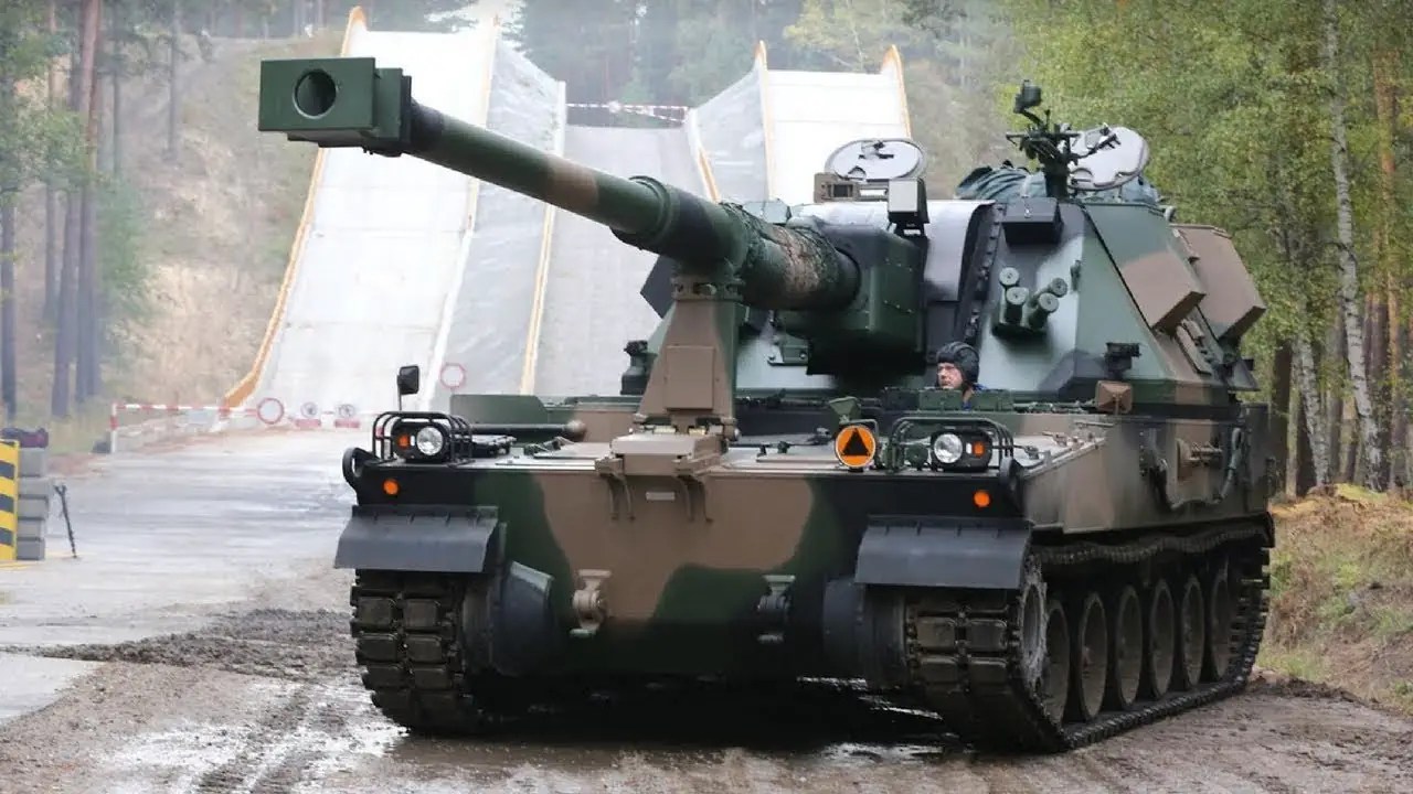 Polish Army AHS Krab Self-Propelled Howitzer - MilitaryLeak