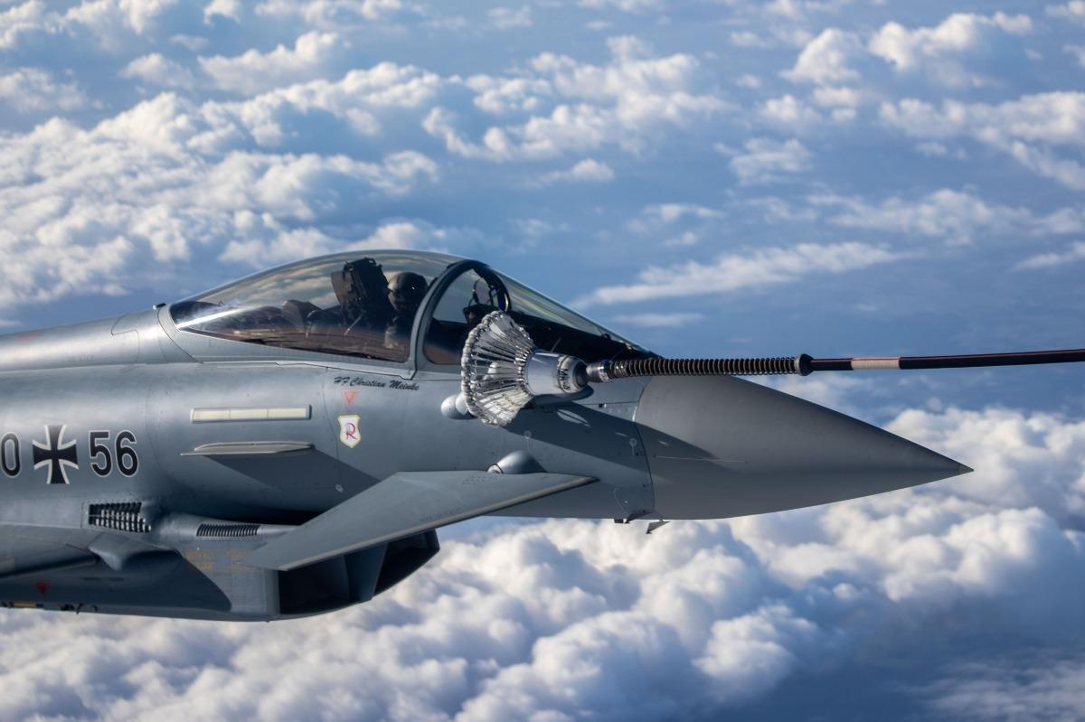 German Air Force Eurofighter Typhoons Train Air-to-air-refueling With Multinational MRTT Fleet - MilitaryLeak