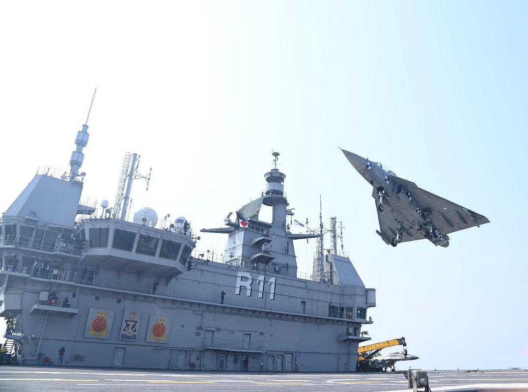 Indian Navy Light Combat Aircraft (LCA) Lands First Time On Aircraft Carrier INS Vikrant - MilitaryLeak